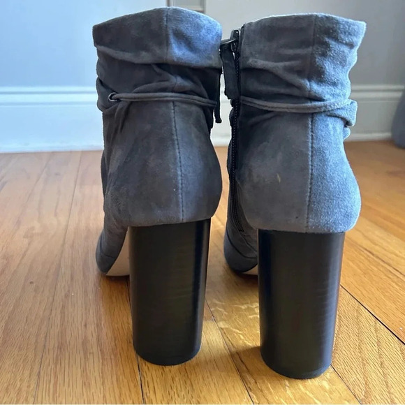 White House Black Market Gray Suede Booties Size 8 - Picture 8 of 8